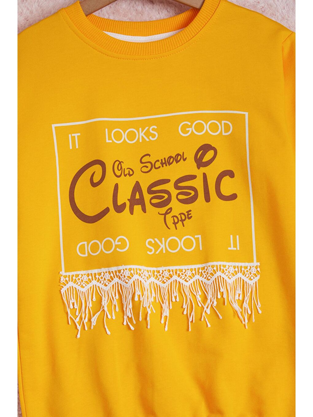 Sarı Hardal Yazı Baskılı Püsküllü Kız Çocuk Sweatshirt 16309-1