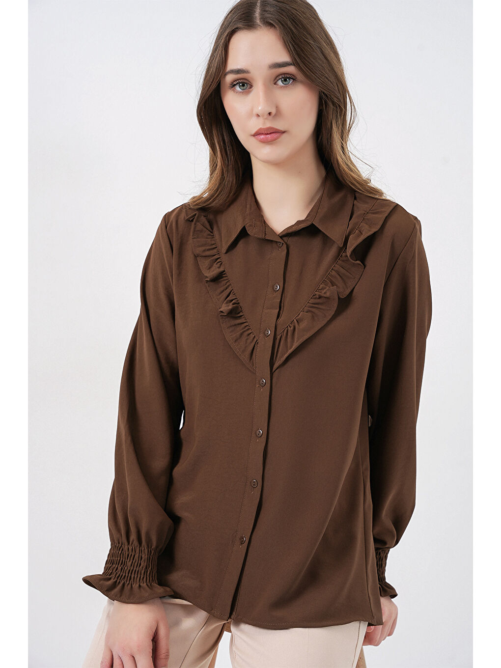 20223 Fırfırlı Uzun Kol Gömlek - Kahverengi-1
