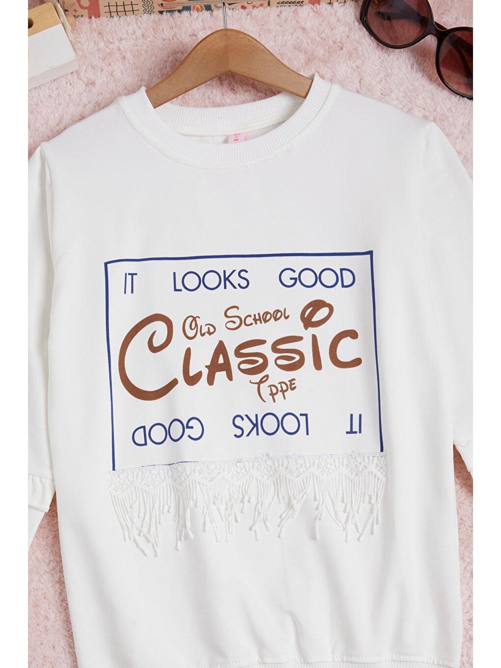 Ekru Yazı Baskılı Püsküllü Kız Çocuk Sweatshirt 16312-1
