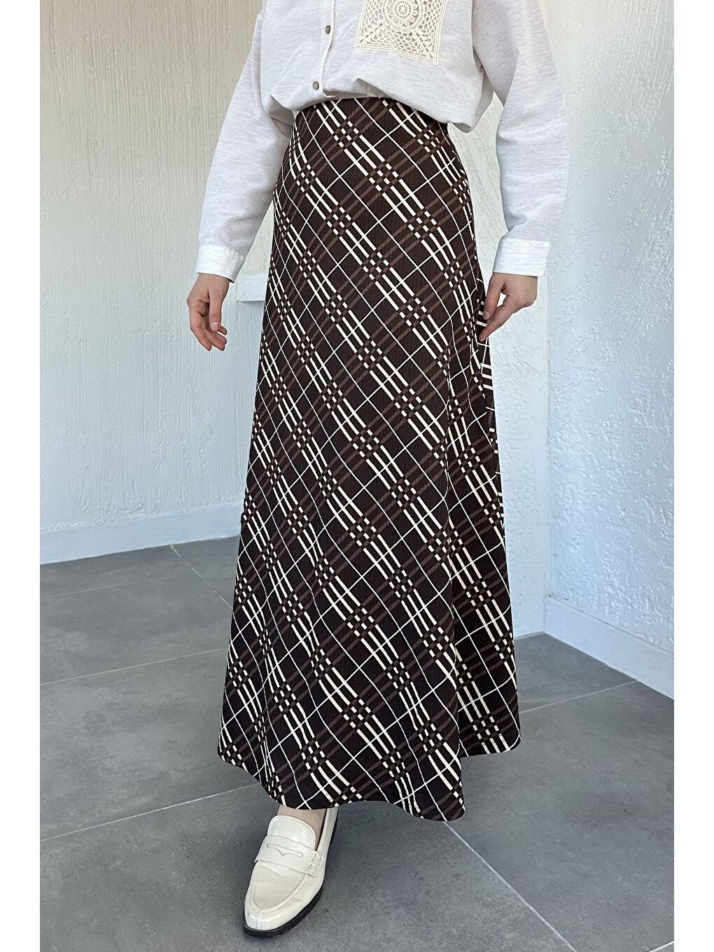 Kahverengi Bel Lastikli Ekose Desenli Tesettür Kiloş Etek