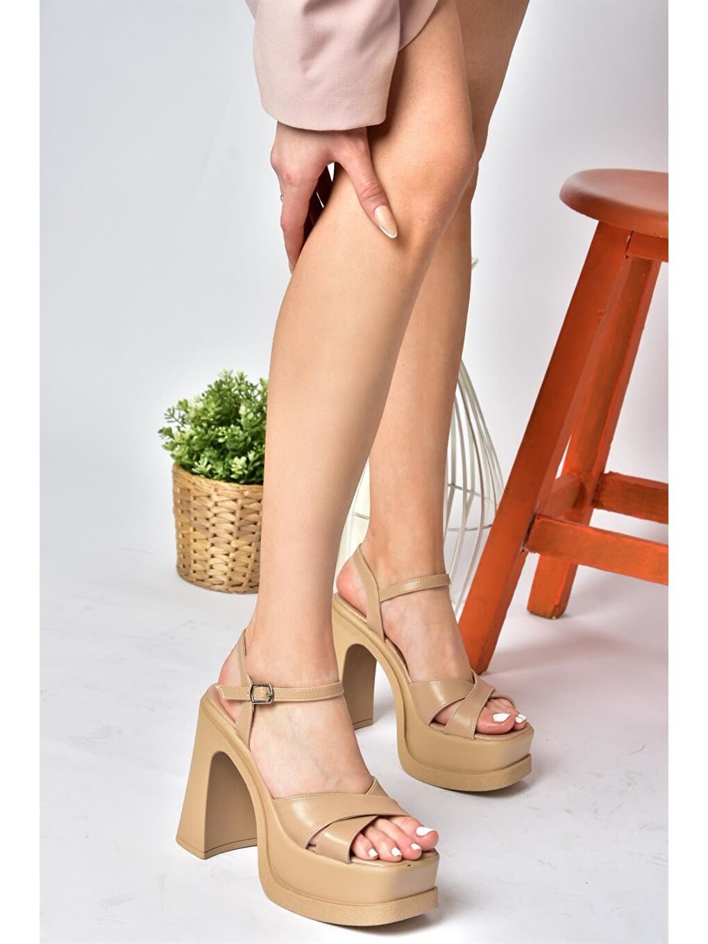 Bej P820691009 Ten Kalın Topuklu Kadın Ayakkabı-1