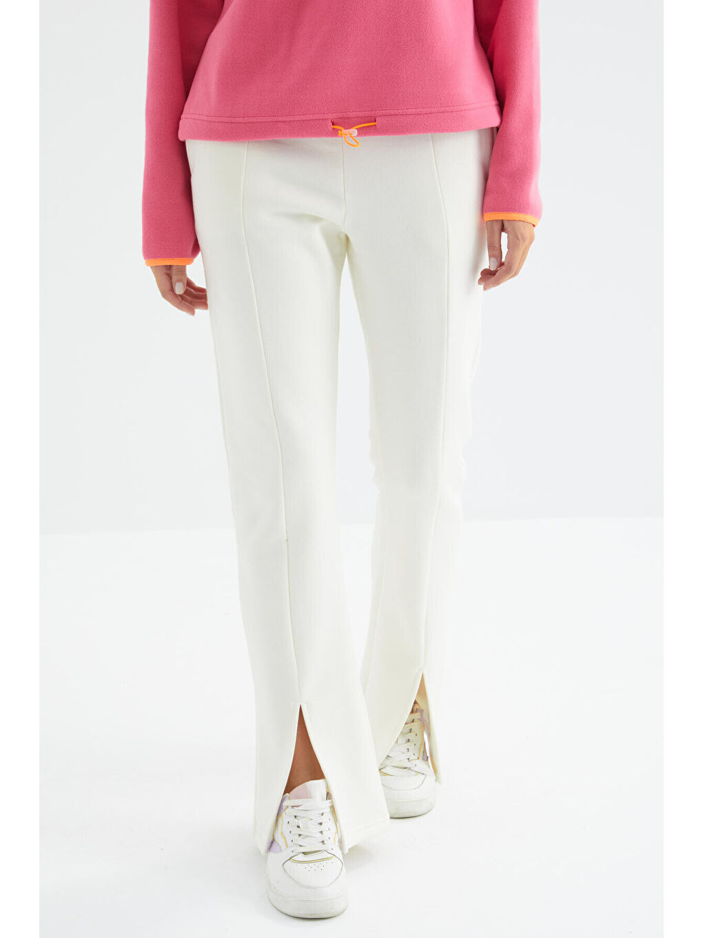 Ekru Yüksek Bel Ön Yırtmaç Detaylı Yan Cepli Rahat Form Kadın Eşofman Alt - 94625-3