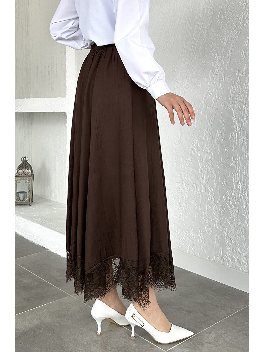 Kahverengi Bel Lastikli Dantelli Detaylı Tesettür Etek-7