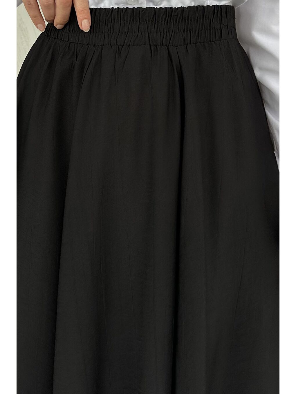 Siyah Bel Lastikli Dantelli Detaylı Tesettür Etek-11