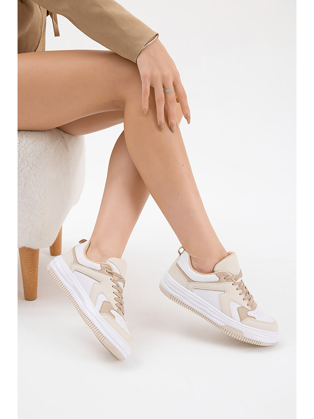 Kadın Bej Termo Taban Bağcıklı Spor Ayakkabı-1