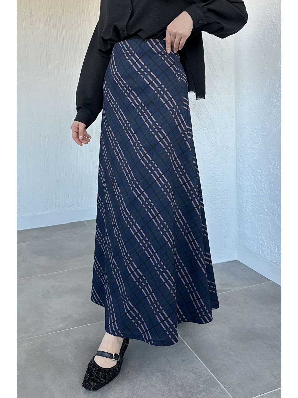 Lacivert Bel Lastikli Ekose Desenli Tesettür Kiloş Etek