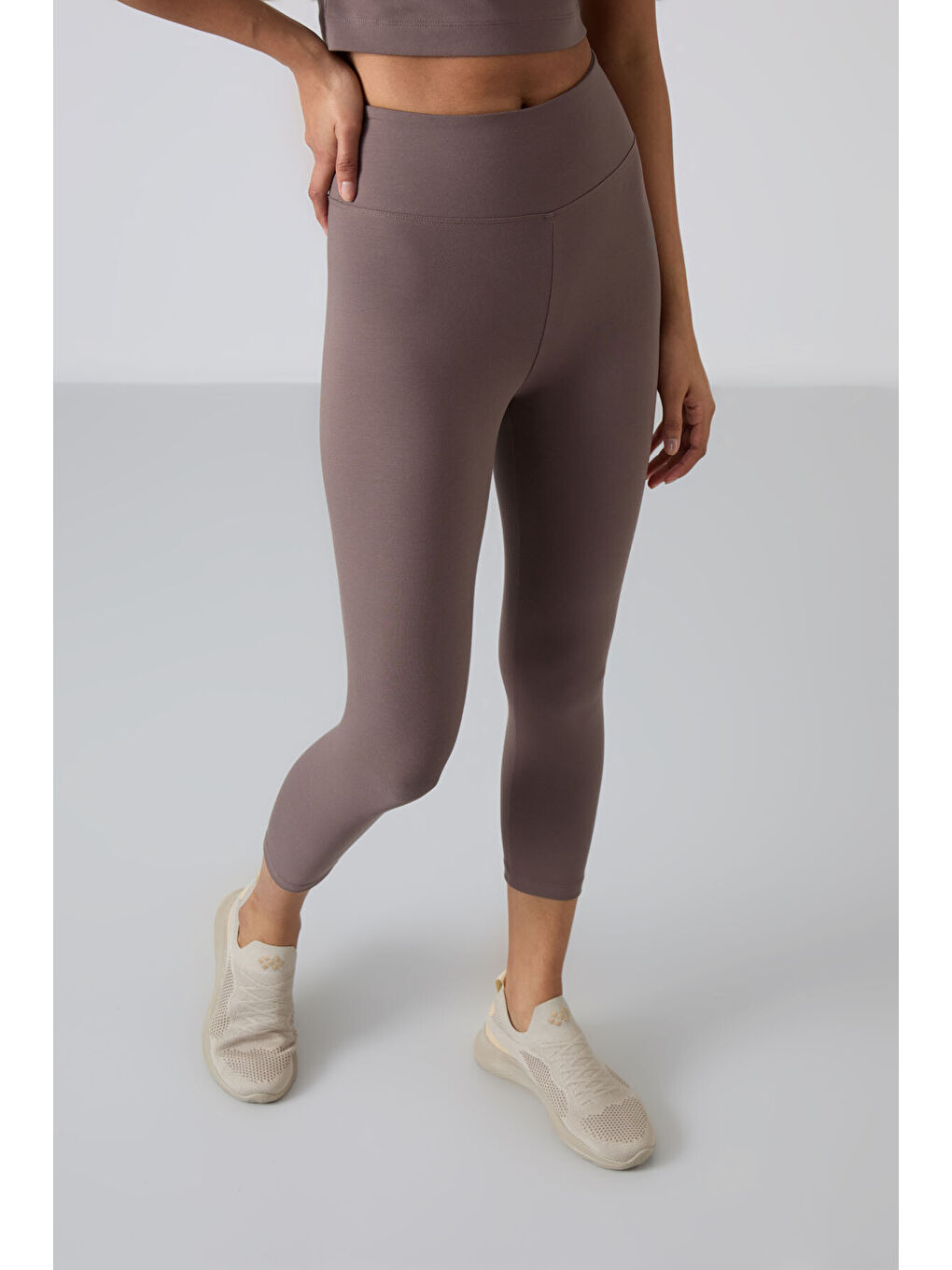 Kahverengi Yüksek Bel Kapri-Crop Tişört Slim Fit Kadın Tayt Takım - 95285-2