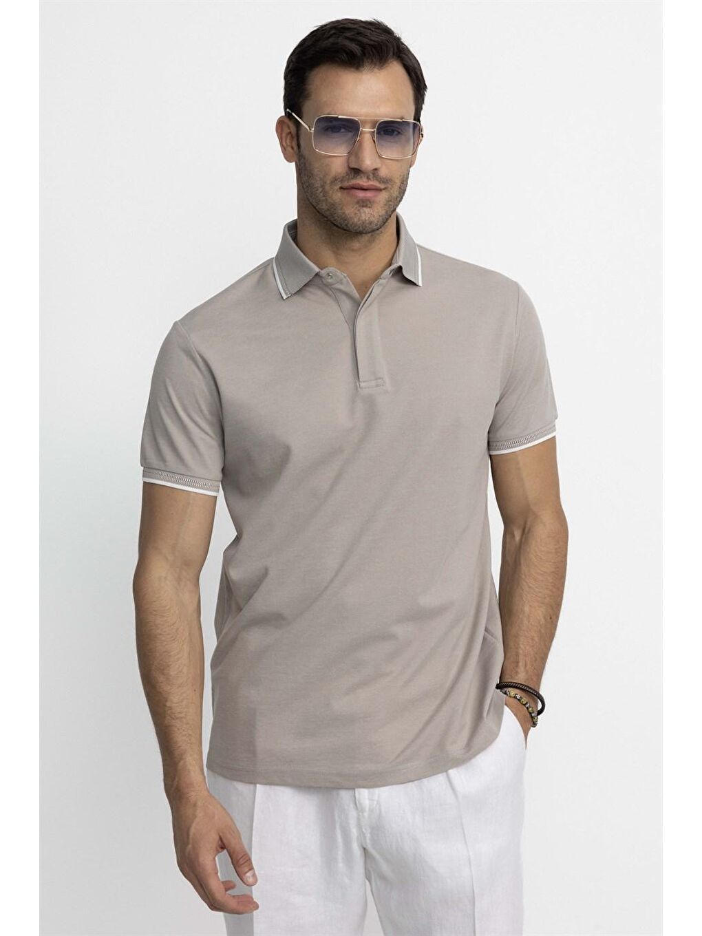 Bej Erkek Polo Yaka Klasik Fit Gizli Düğme Pamuklu Tişört