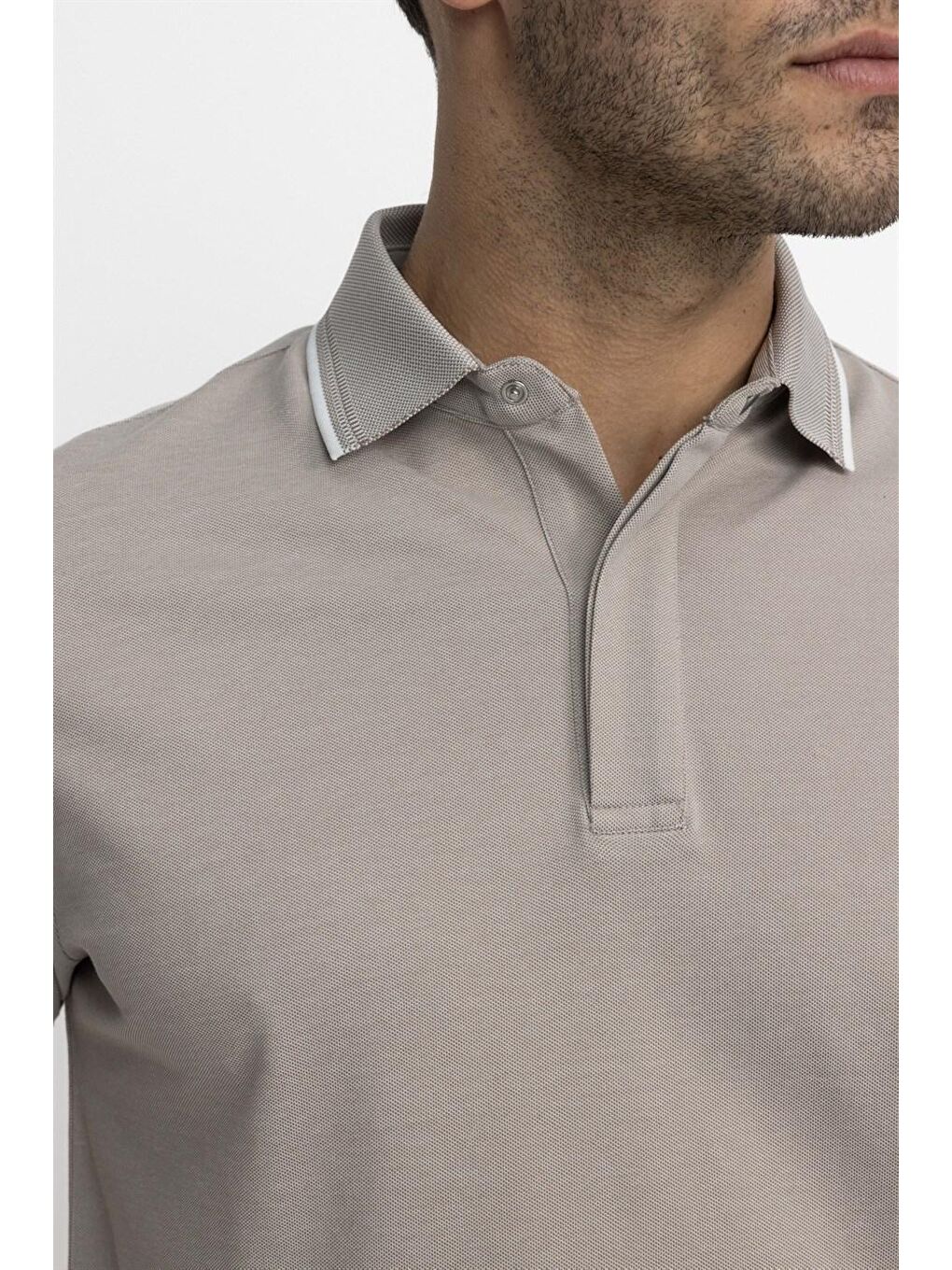 Bej Erkek Polo Yaka Klasik Fit Gizli Düğme Pamuklu Tişört-2