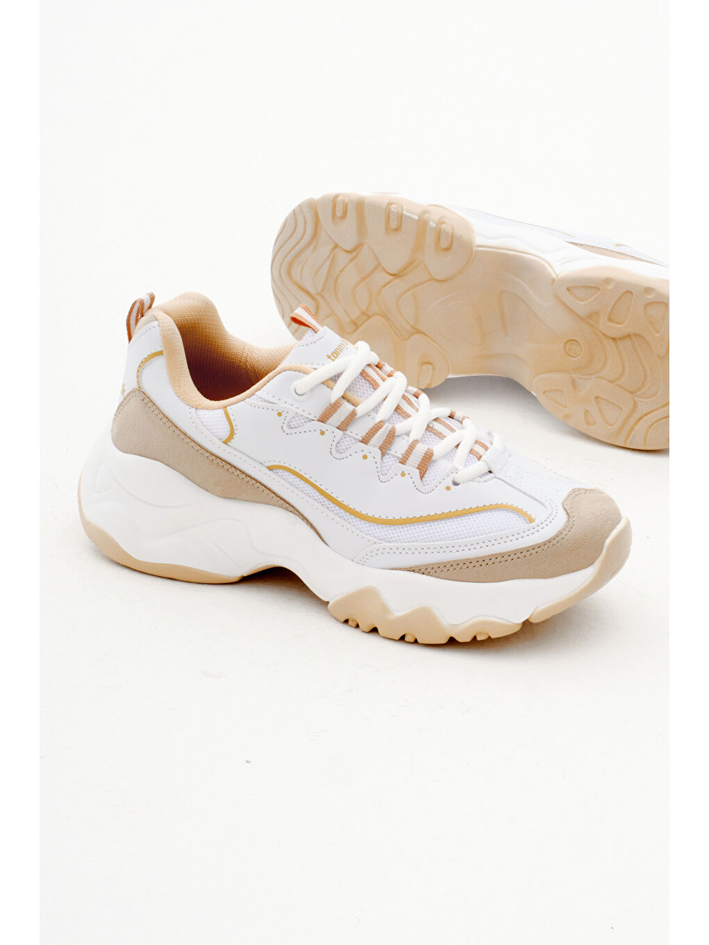 Kadın Bej Rahat Kalıp Yüksek Taban Bağcıklı Spor Ayakkabı-3