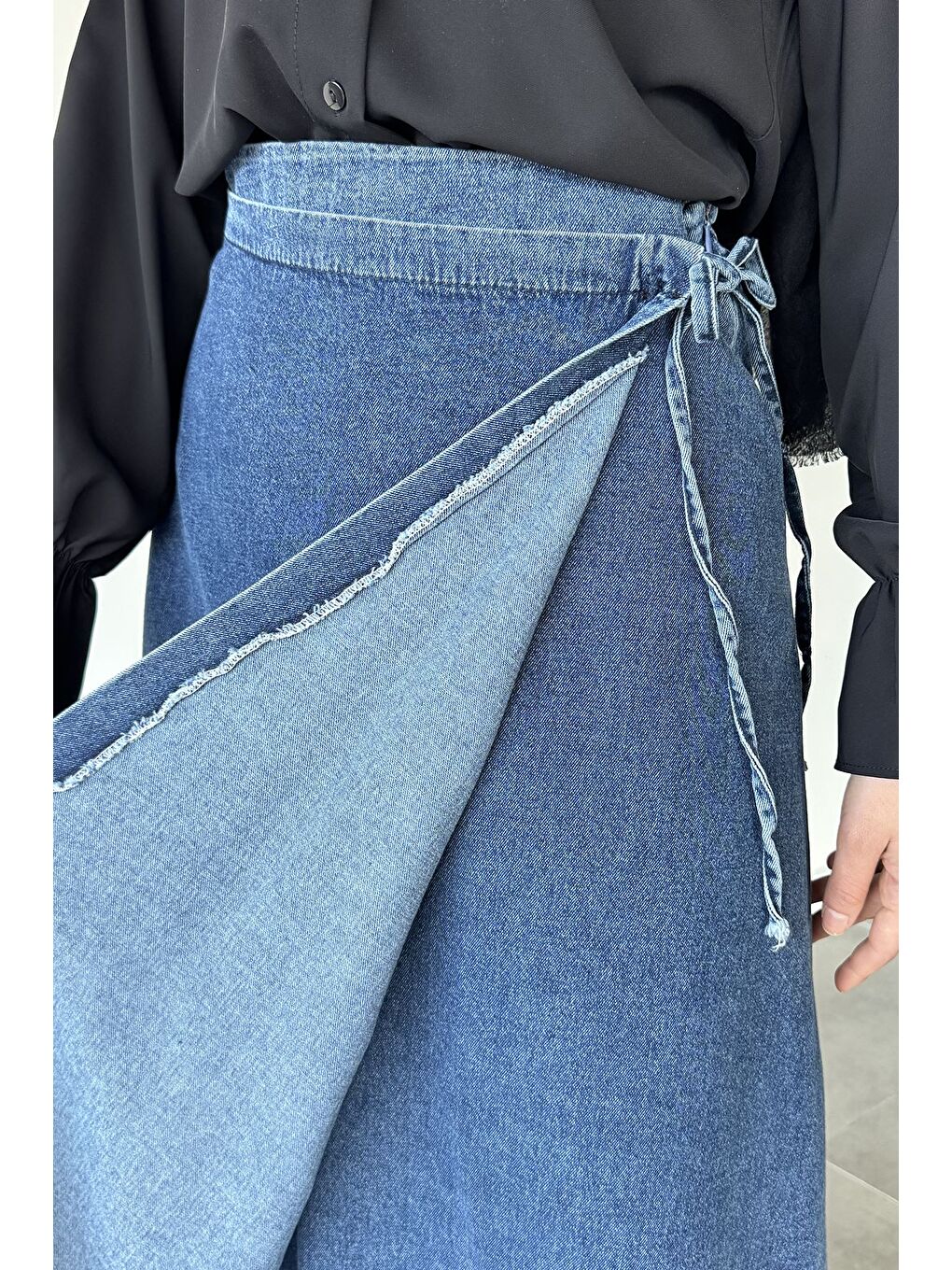 Mavi Yandan Bağlamalı Tesettür Jean Jean Etek-7