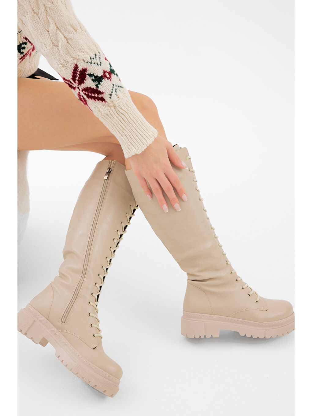Kadın Bej Kalın Poli Taban Bağcıklı ve Fermuarlı Diz Altı Çizme-2