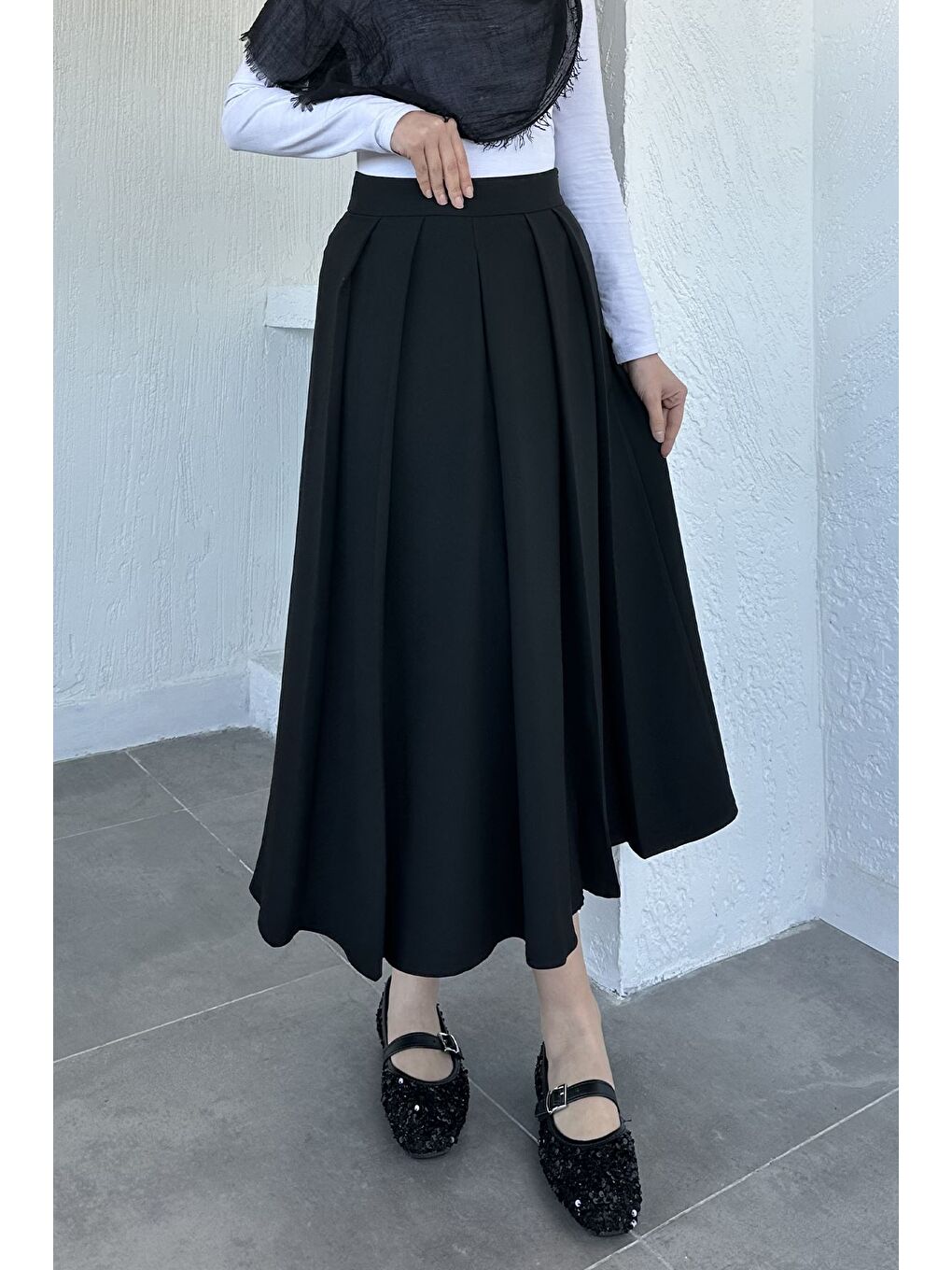 Siyah Pileli Tesettür Etek-3