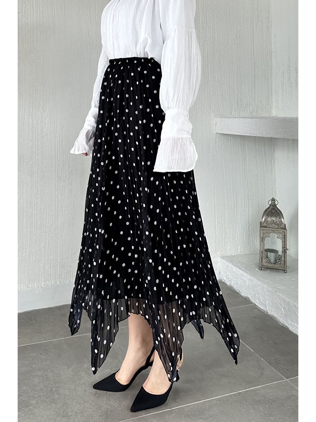 Siyah Bel Lastikli Puantiyeli Piliseli Tesettür Şifon Etek-6