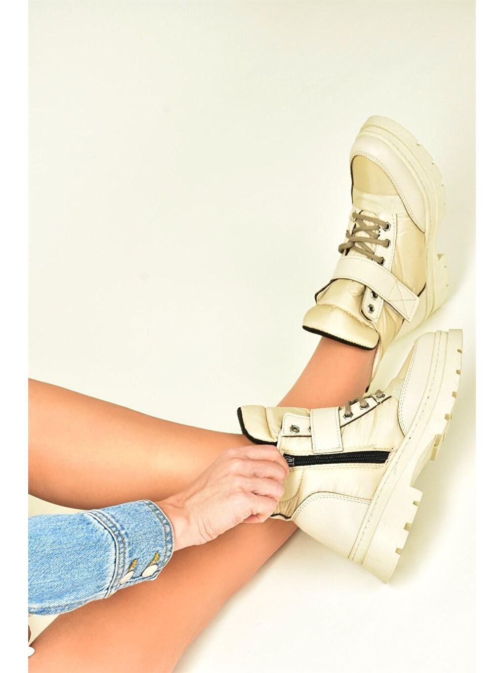 N2740110 Bej Kadın Bot