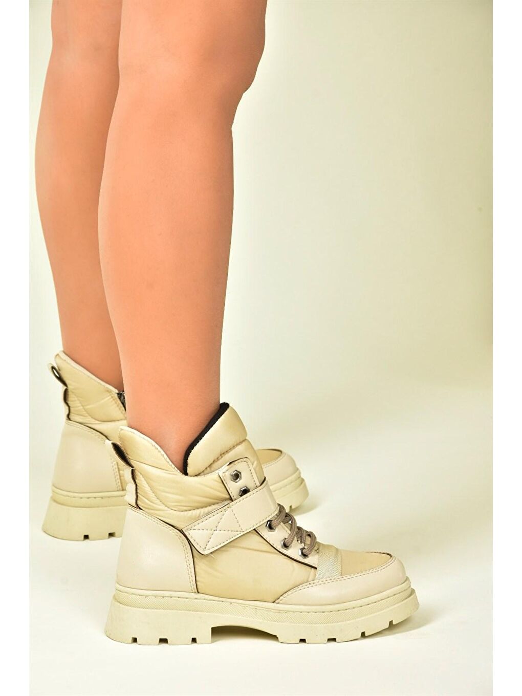 N2740110 Bej Kadın Bot-1