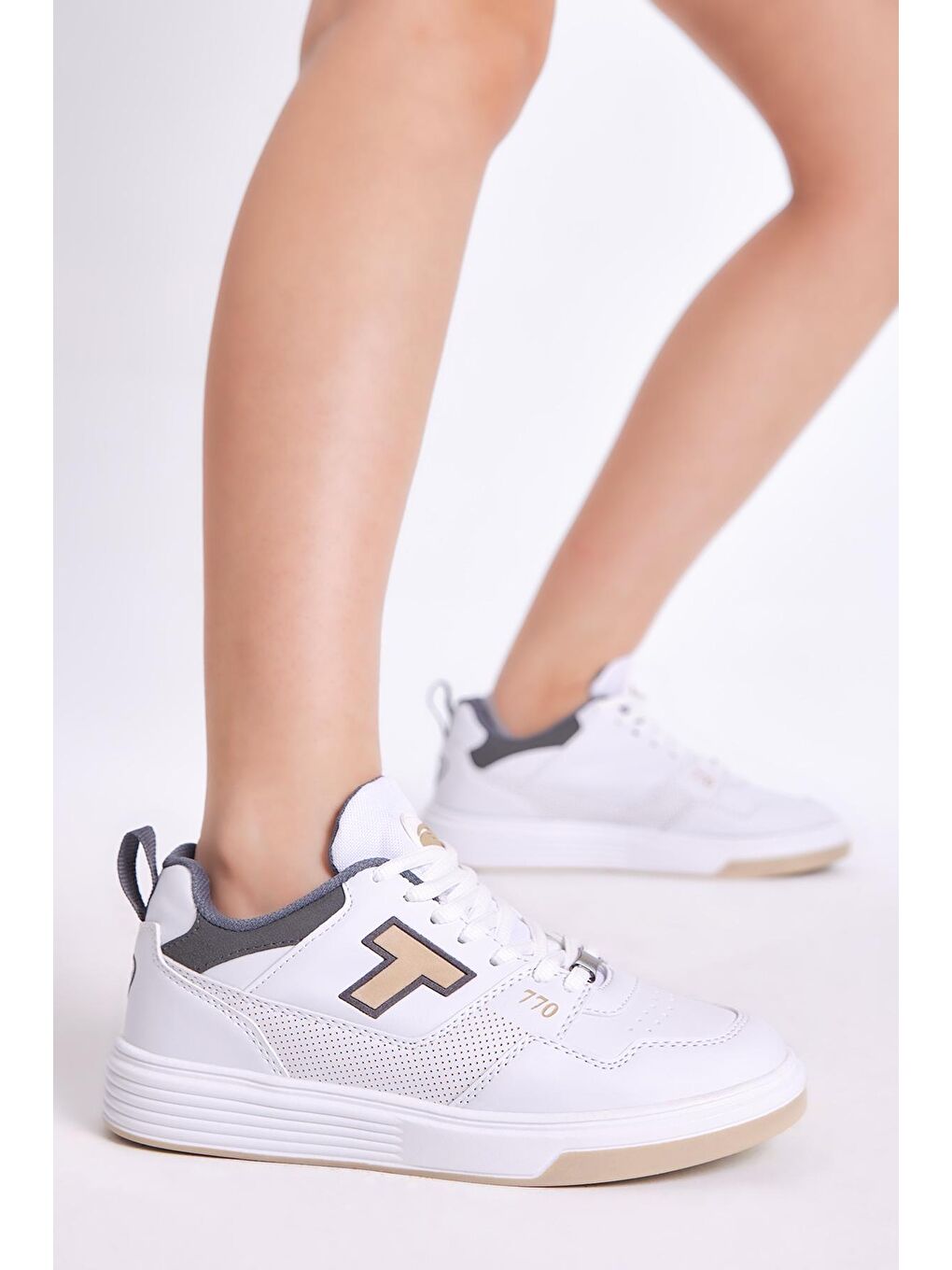 Unisex Beyaz Bej Rahat Kalıp Poli Taban Bağcıklı Sneaker