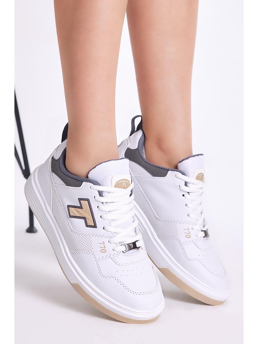 Unisex Beyaz Bej Rahat Kalıp Poli Taban Bağcıklı Sneaker-2