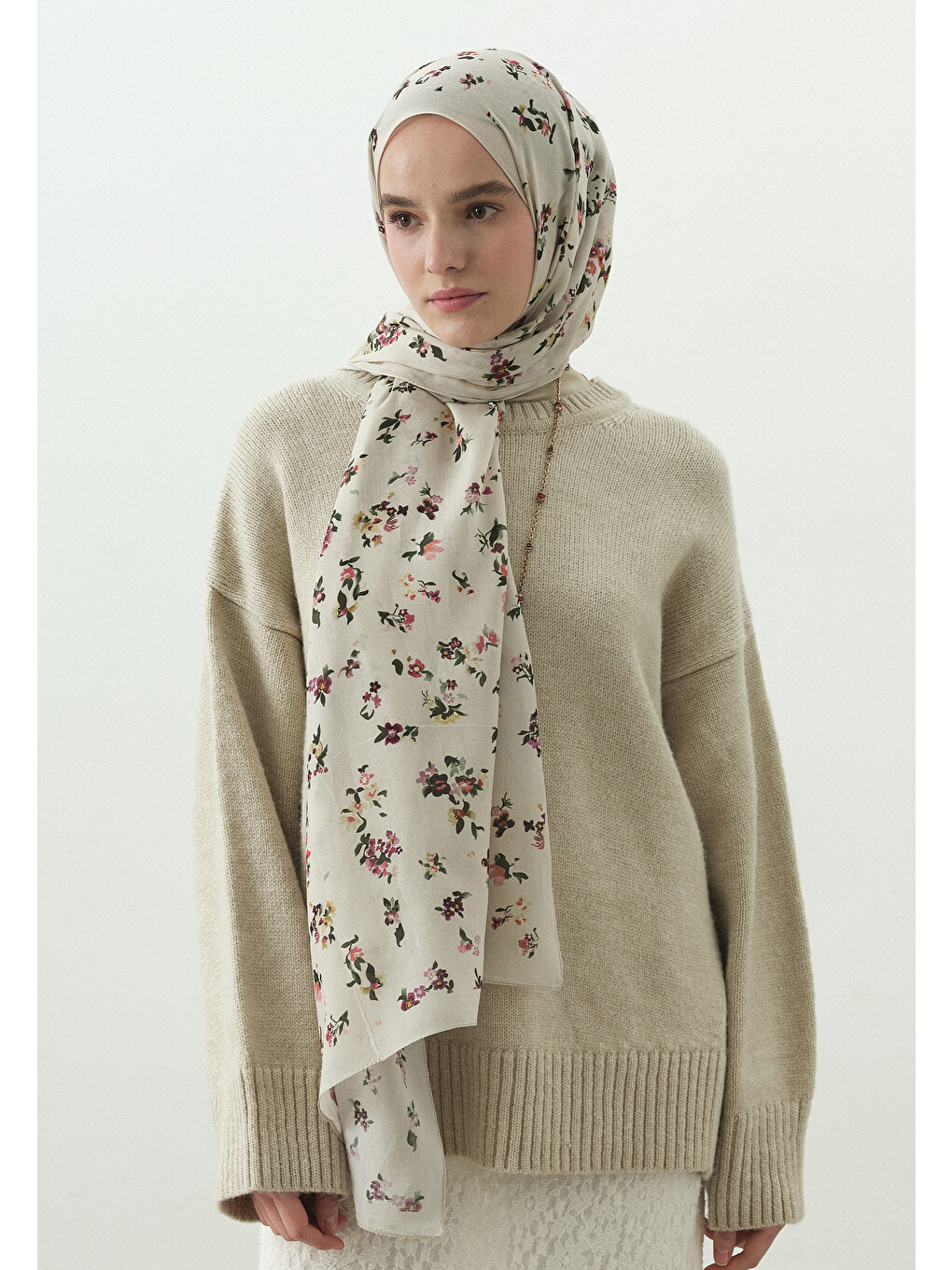 Bej Tıny Blooms Desenli Pamuk Viskon Şal-1