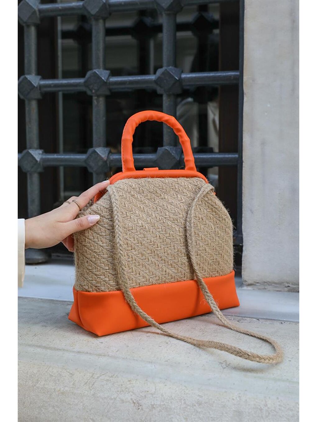 Mıknatıs Kapaklı Hasır El Ve Omuz Çantası Turuncu