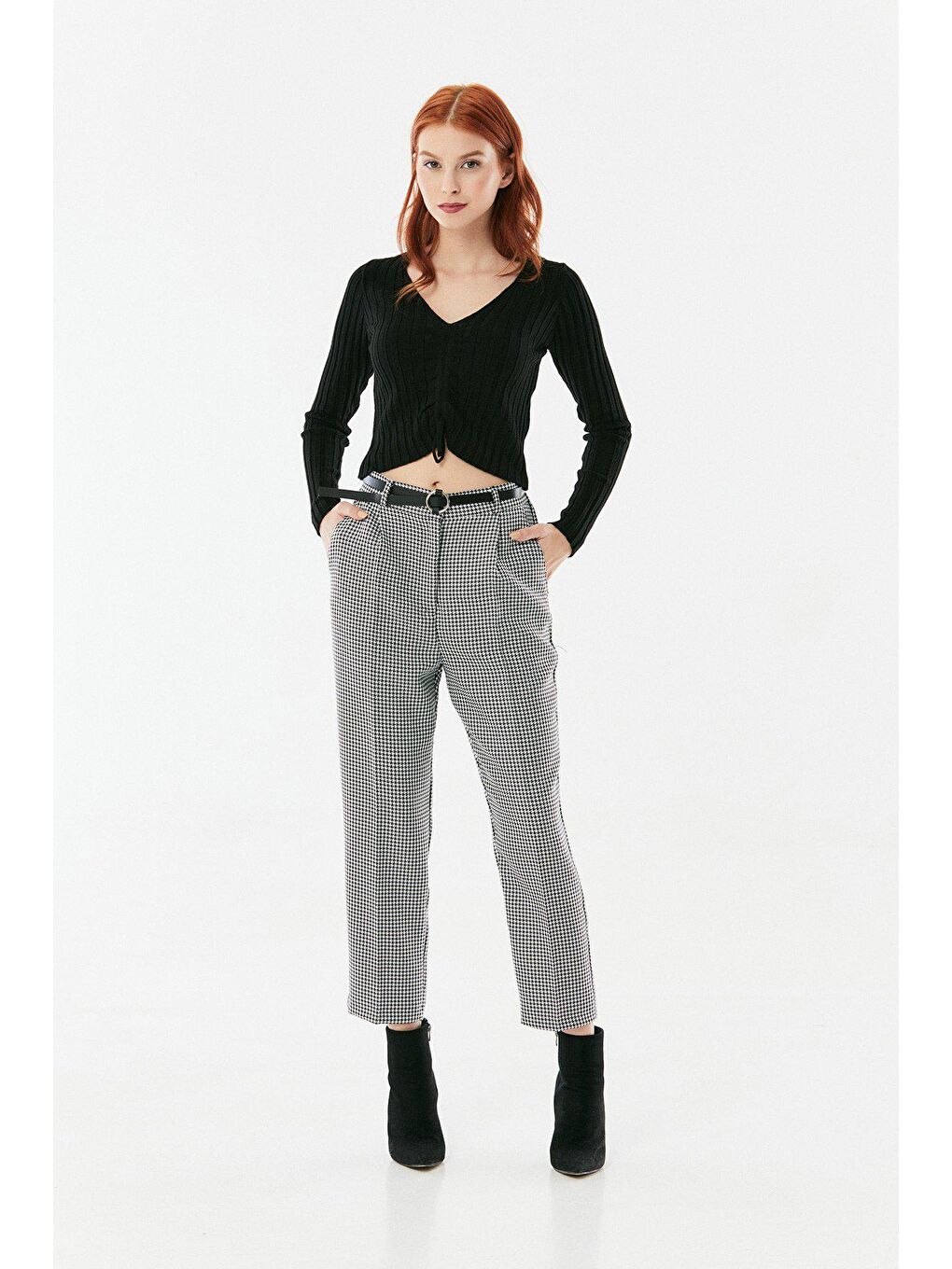 Siyah Önü Büzgülü Fitilli Triko Bluz-2