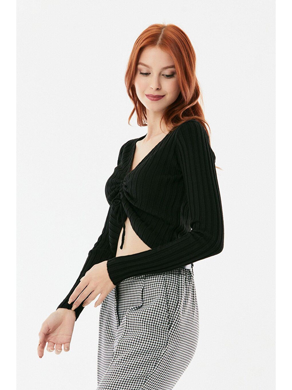 Siyah Önü Büzgülü Fitilli Triko Bluz-4