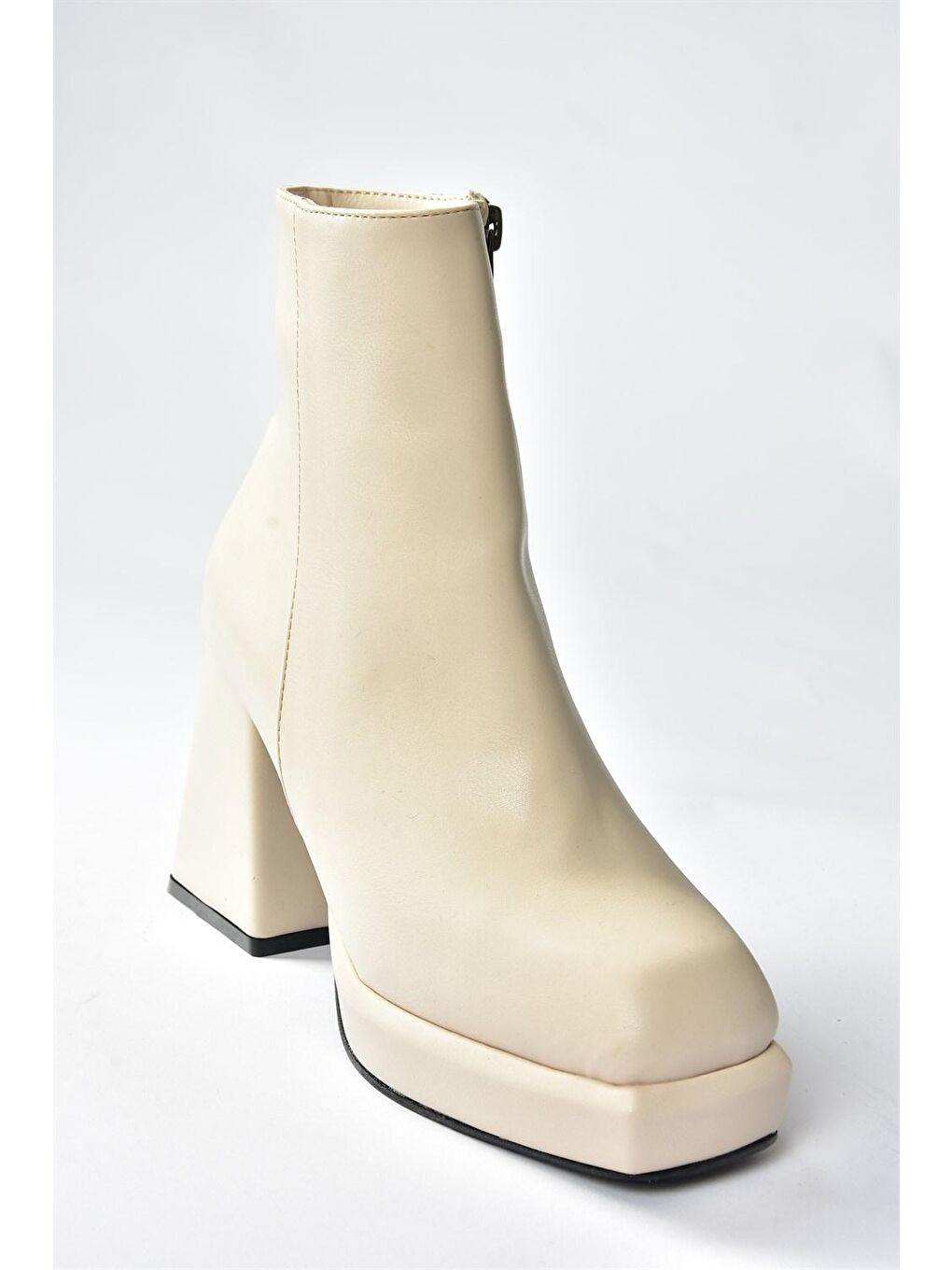 N2821908 Bej Kadın Bot-1