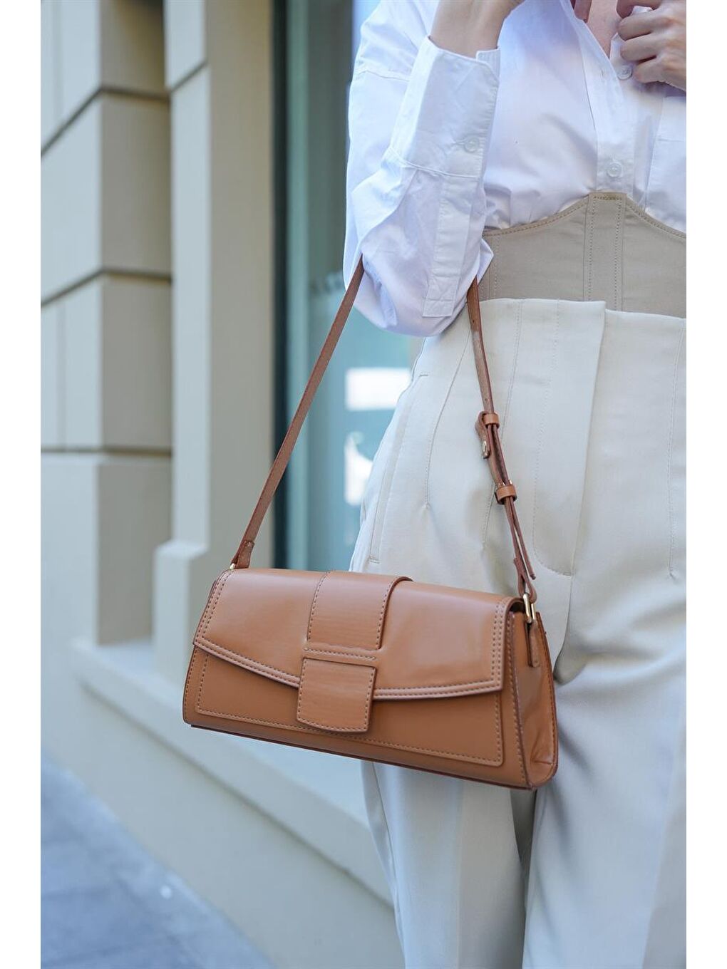 Bej Diana Kapaklı Dikdörtgen Kadın Çanta - Karamel-2