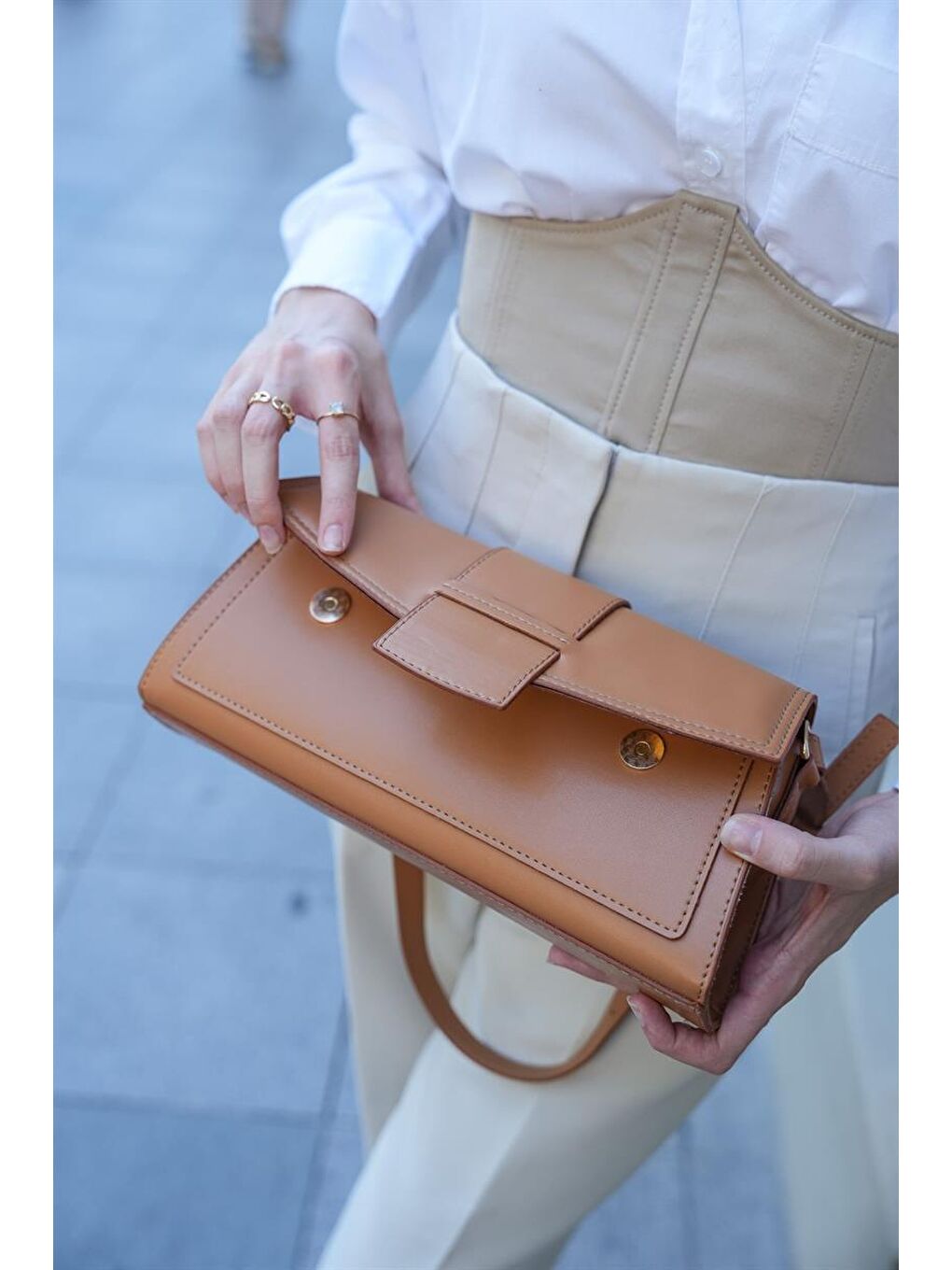 Bej Diana Kapaklı Dikdörtgen Kadın Çanta - Karamel-4