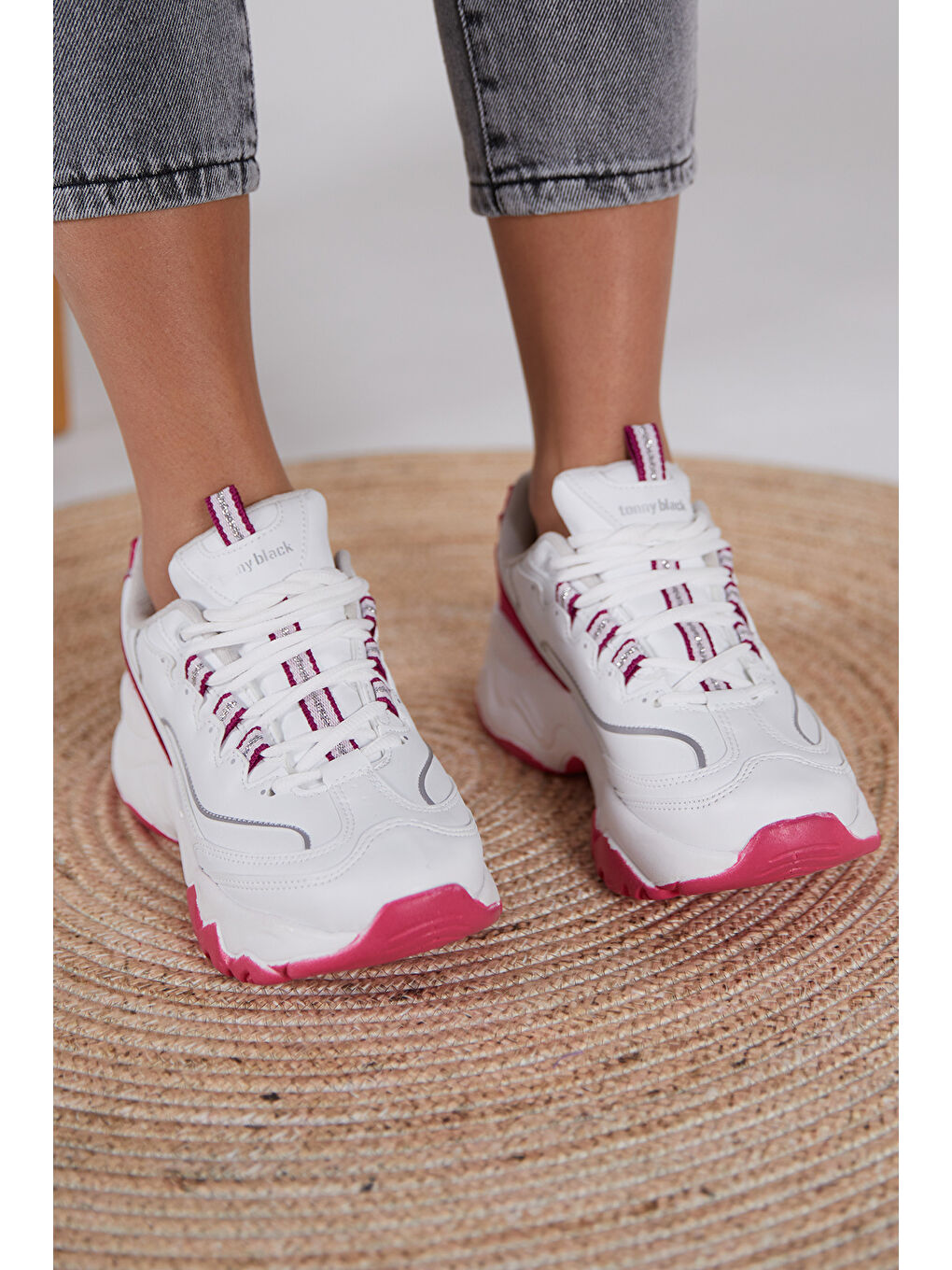 Kadın Beyaz Fuşya Spor Ayakkabı Tb7040-1