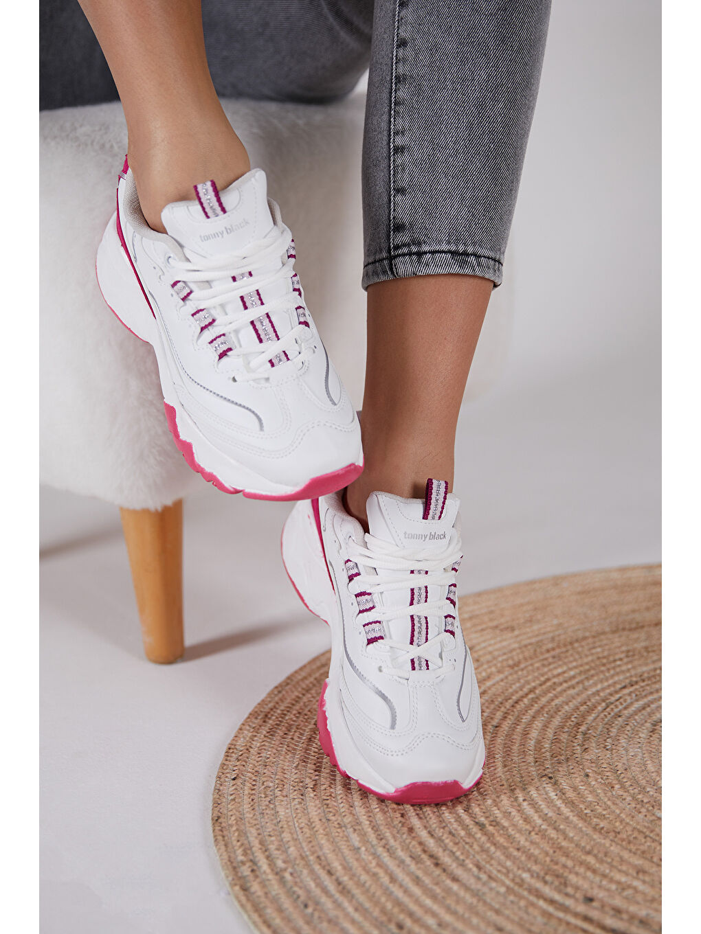 Kadın Beyaz Fuşya Spor Ayakkabı Tb7040-4