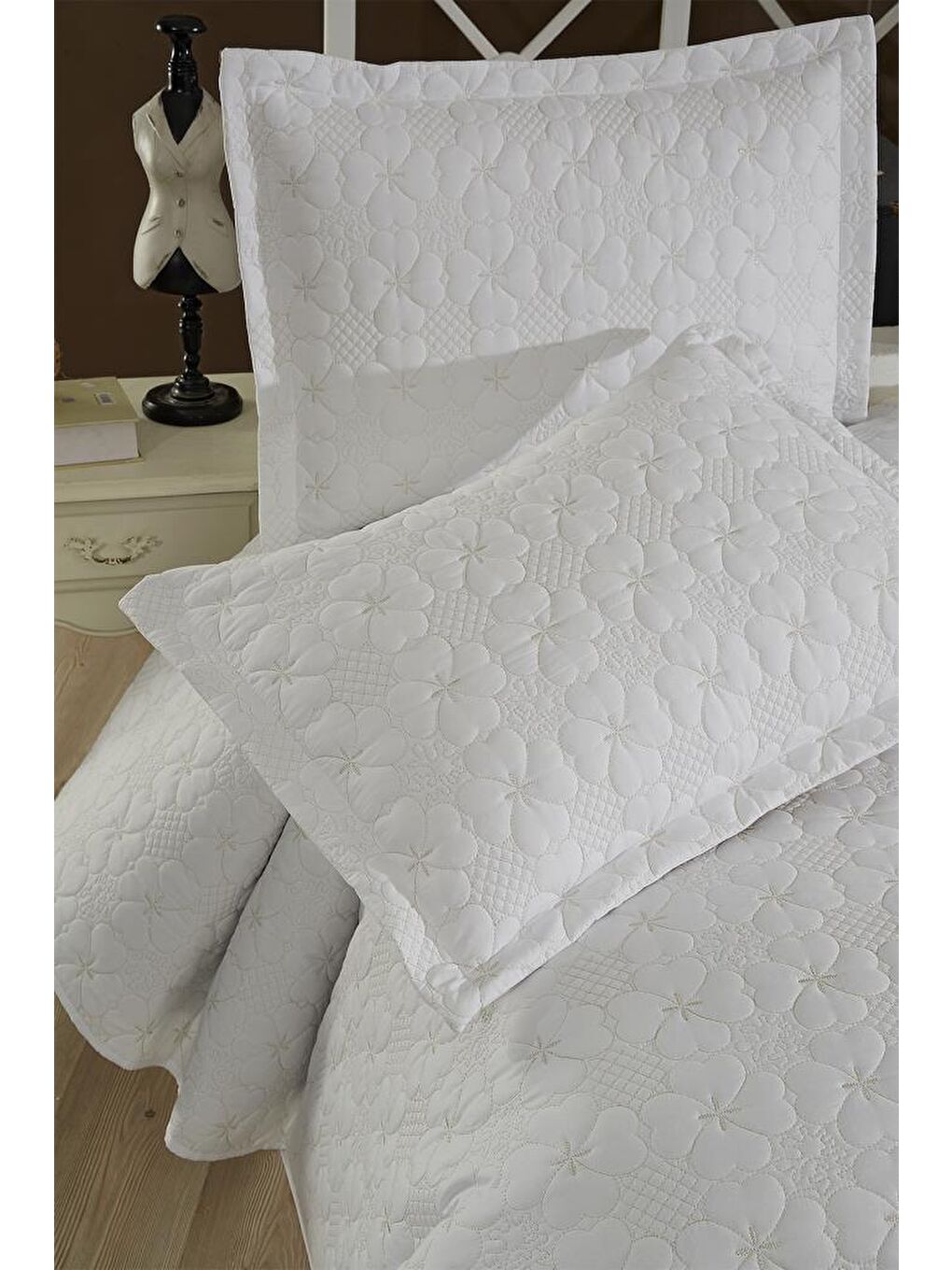 Ekru Lena Kapitoneli Çift Kişilik Yatak Örtüsü 230x240 Krem-2