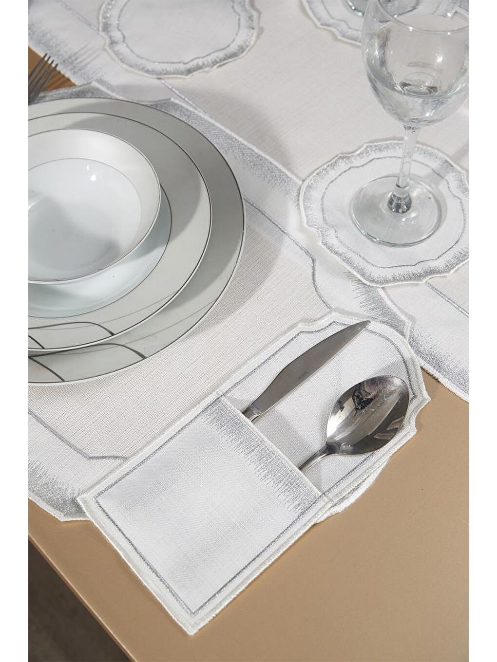 Gri Aslı Keten Nakışlı Amerikan Servis Takımı 19 Parça Silver-2