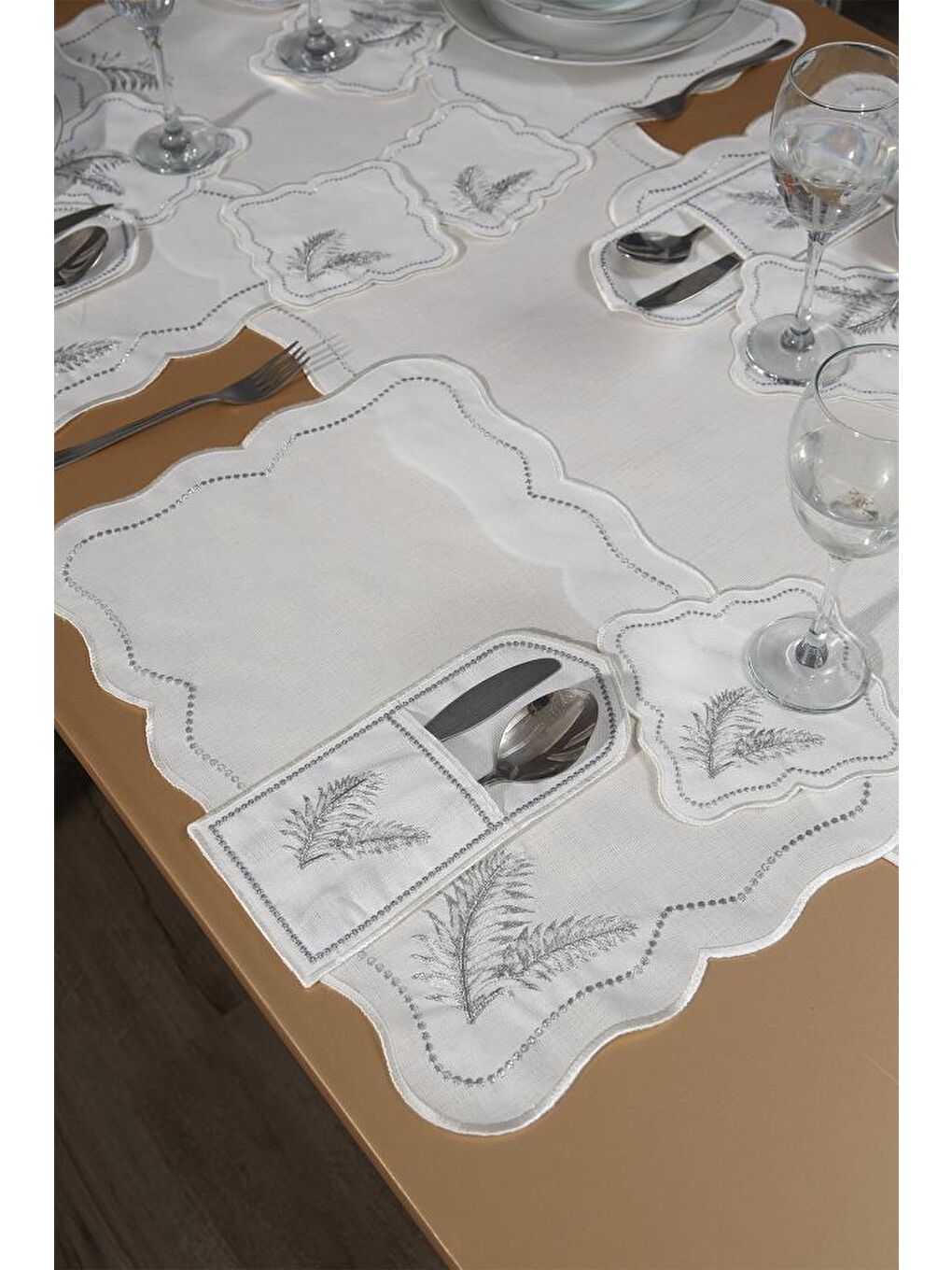 Gri Viktori Keten Nakışlı Amerikan Servis Takımı 19 Parça Silver-5