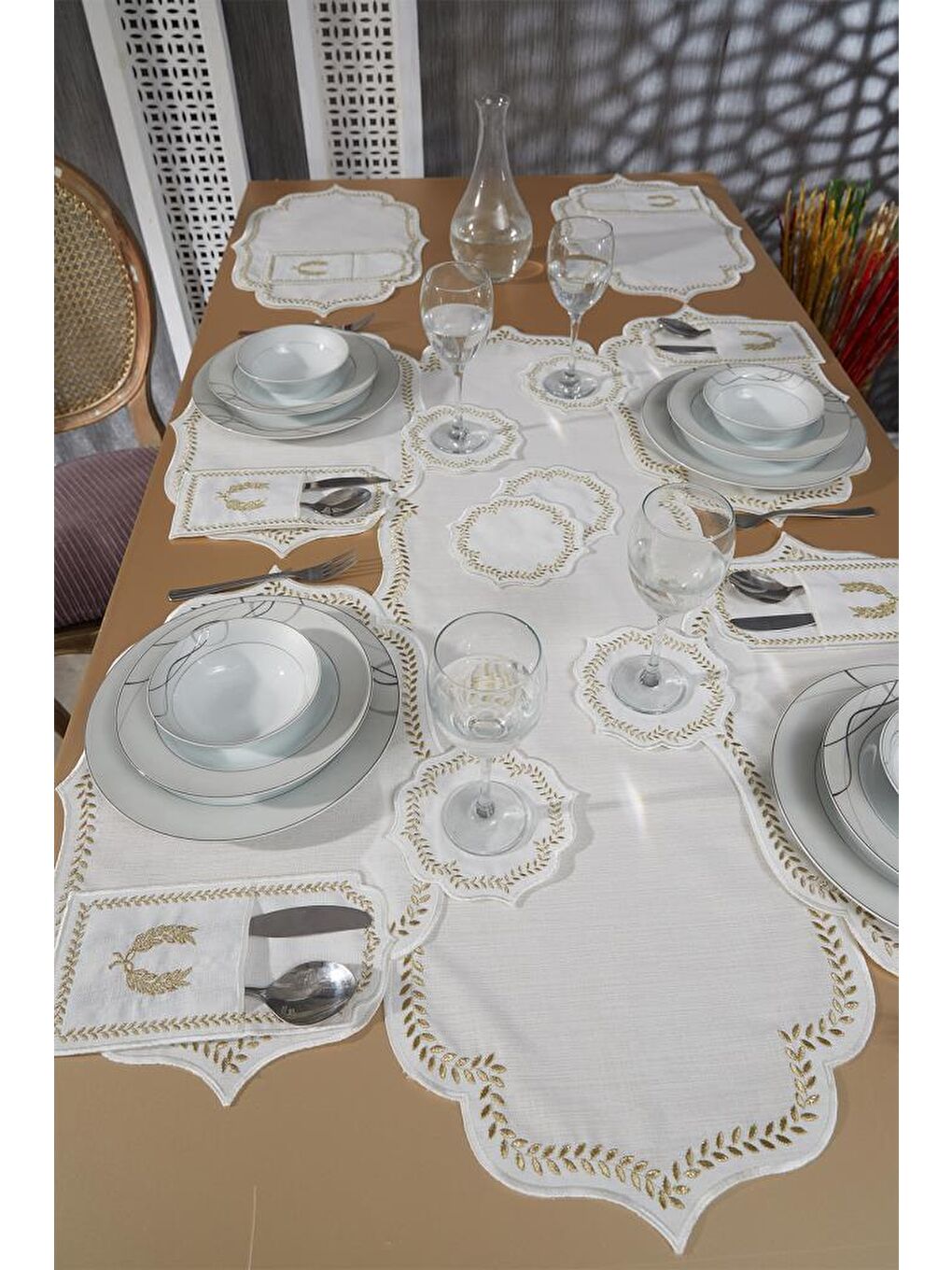 Sarı Nişan Keten Nakışlı Amerikan Servis Takımı 19 Parça Gold-1