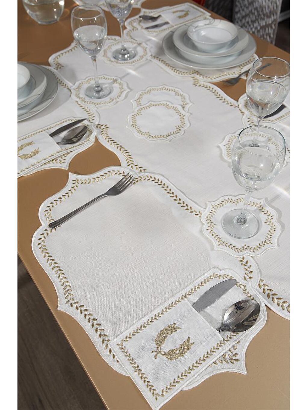 Sarı Nişan Keten Nakışlı Amerikan Servis Takımı 19 Parça Gold-3