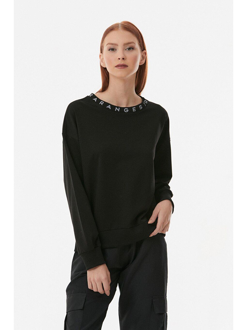 Siyah Yakası Yazı Baskılı Oversize Sweatshirt-3