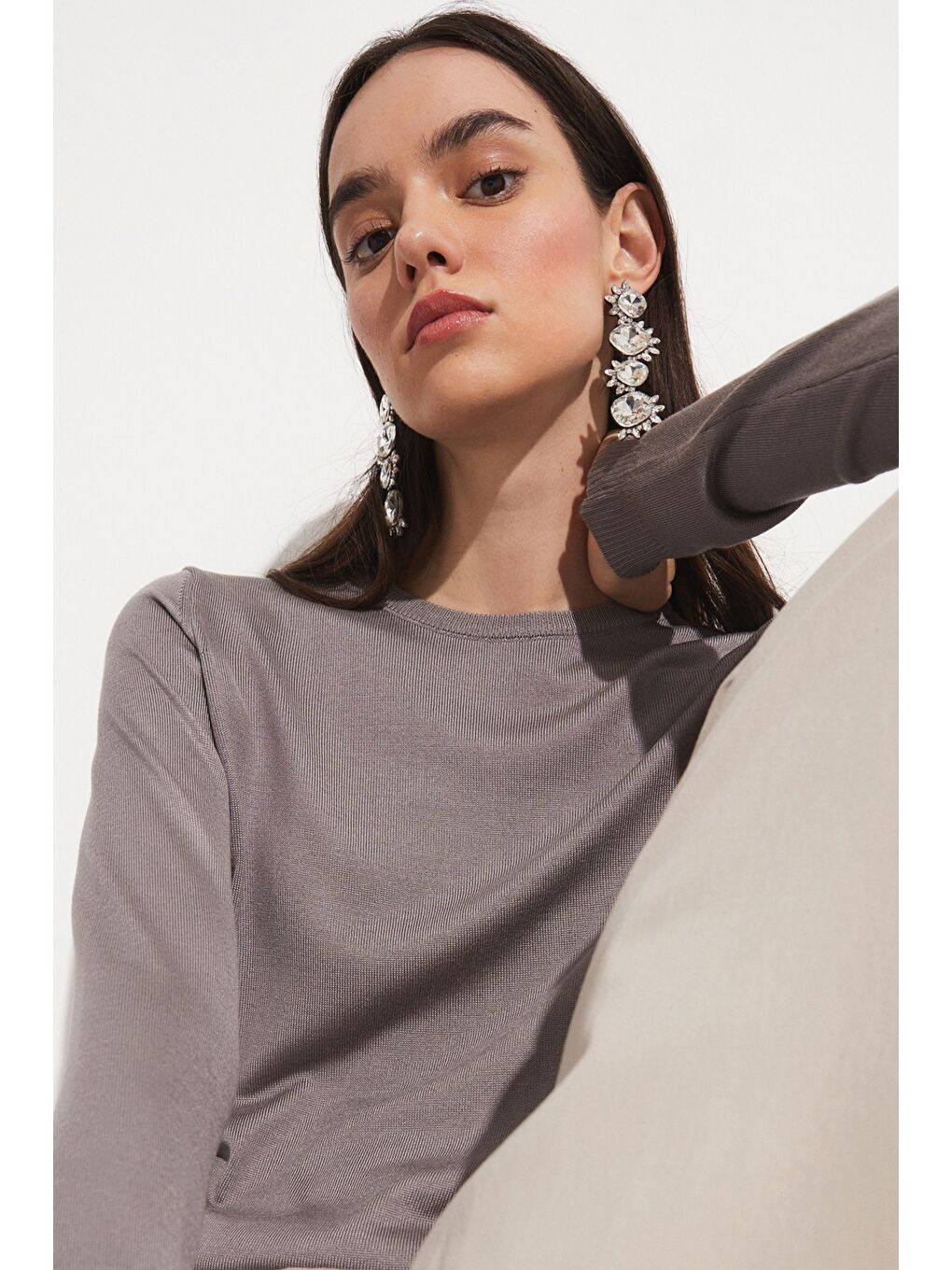 Gri Kadın Exclusive Viskoz Karışımlı Normal Kalıp Bisiklet Yaka Triko Kazak-3