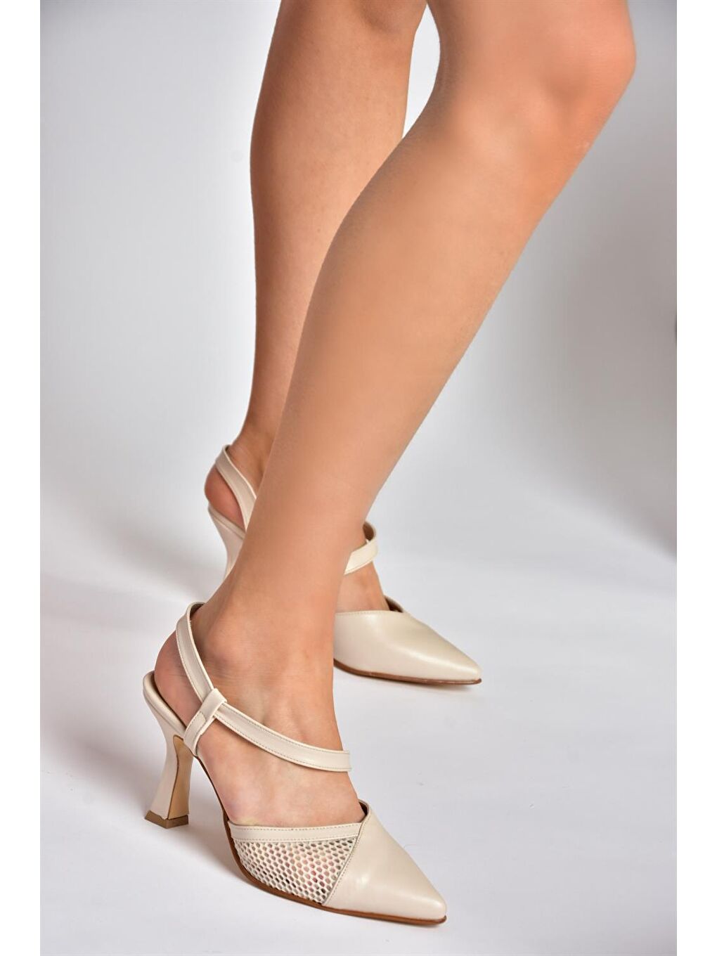 Bej P372733109 Ten Kumaş Detaylı Kadın Topuklu Ayakkabı-1