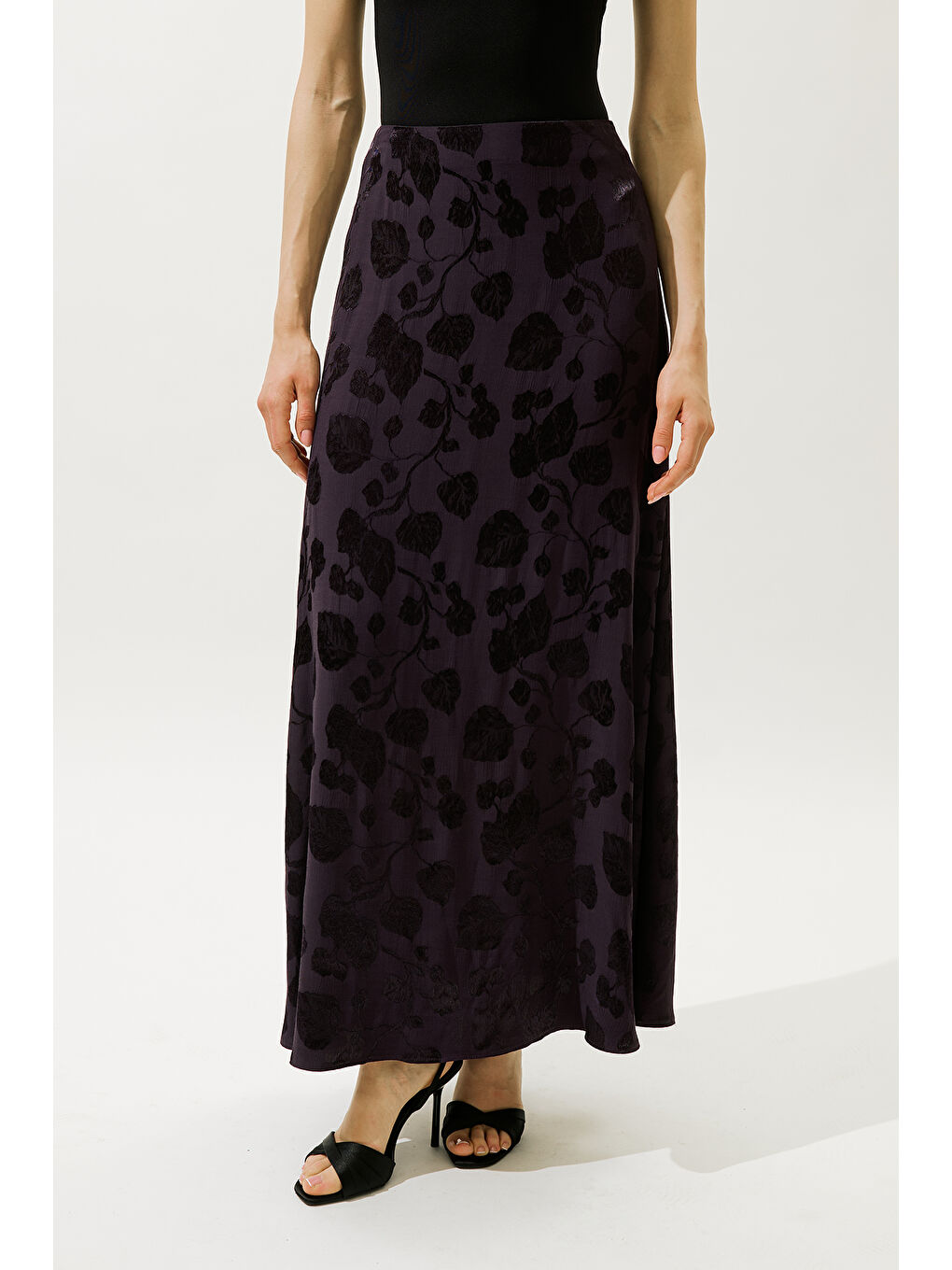 Jakarlı Saten Etek Mor-4