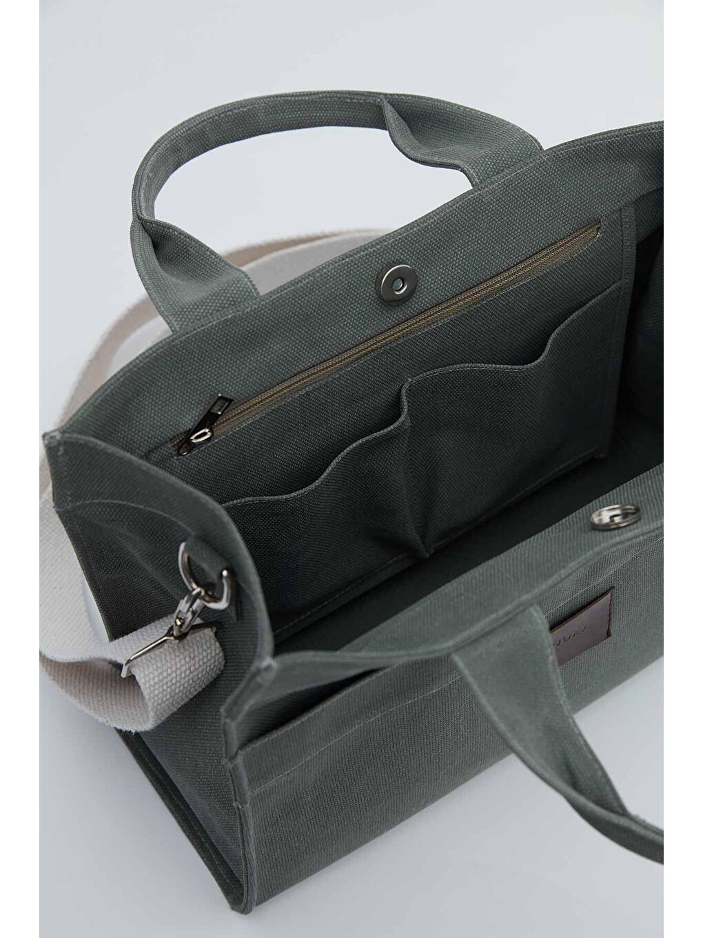 Yıkama Efektli Medium Kanvas Çanta Haki-6