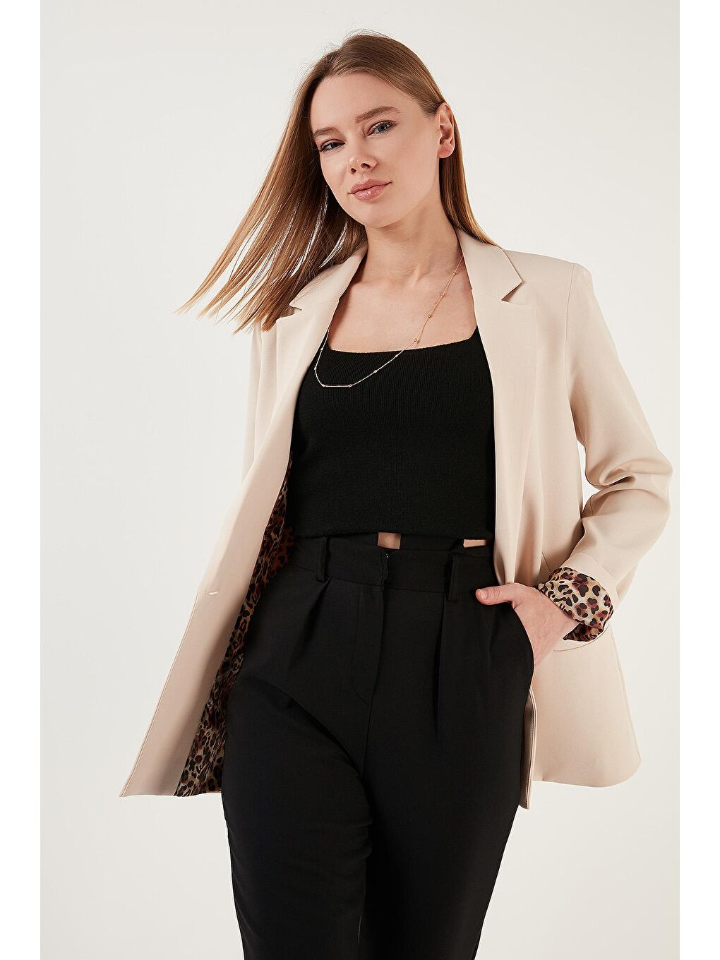 Bej Mono Yaka Rahat Kesim Astarı Leopar Desenli Klasik Ceket 6524002-3