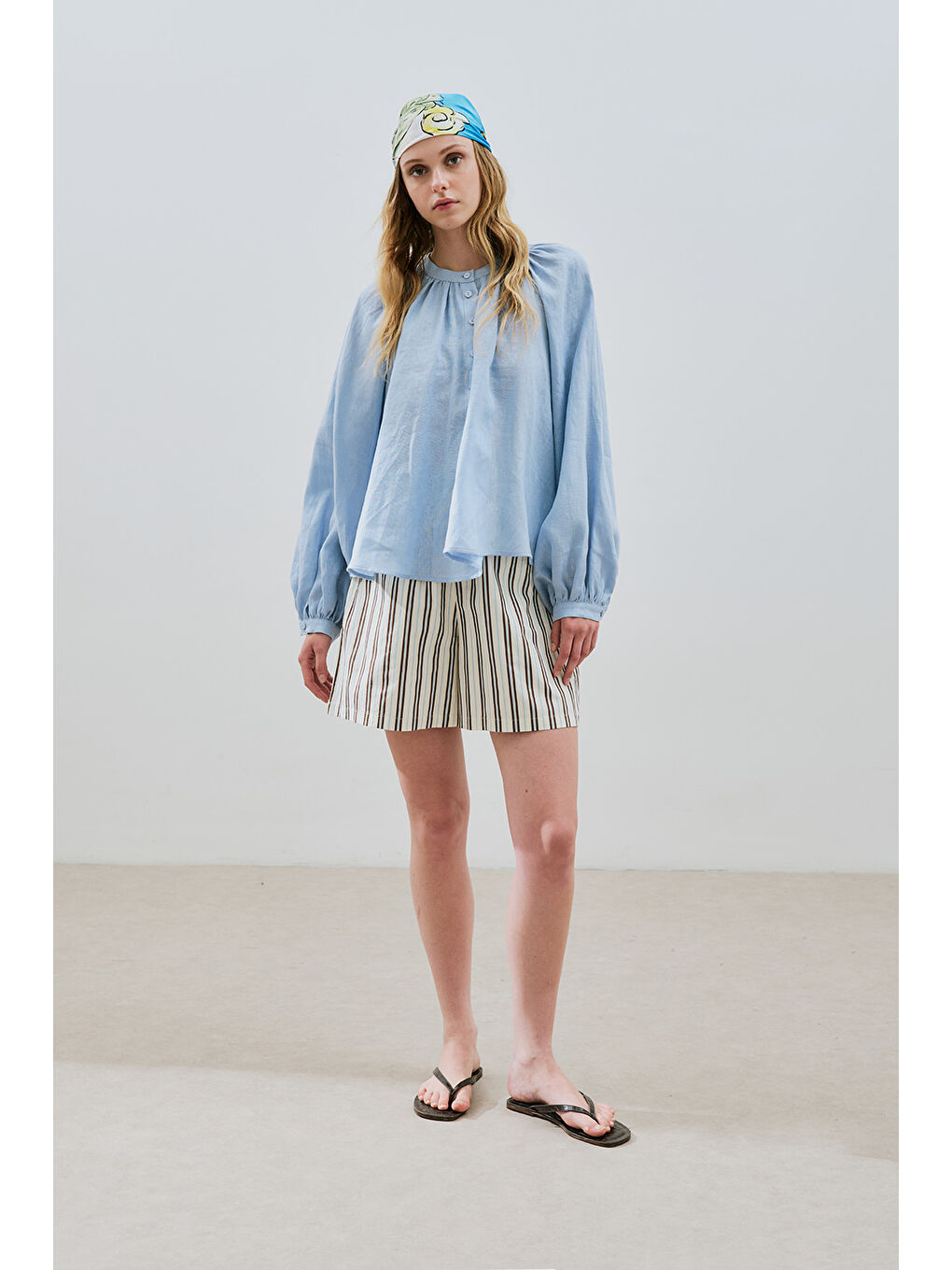 İnce Keten Yakası Büzgülü Gömlek Mavi-1