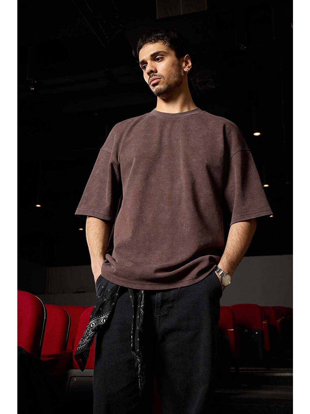 Erkek Oversize Yıkamalı Pamuklu Basic Tişört Kahverengi-2