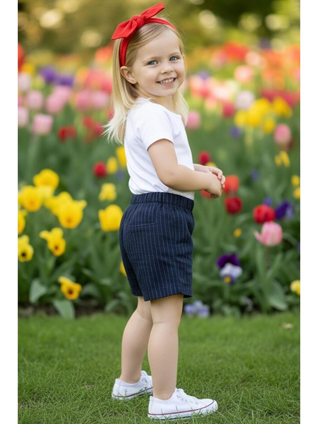 Lacivert Kız Çocuk Çizgili Jean Şort Kırmızı Dev Fiyonk Bandana-1