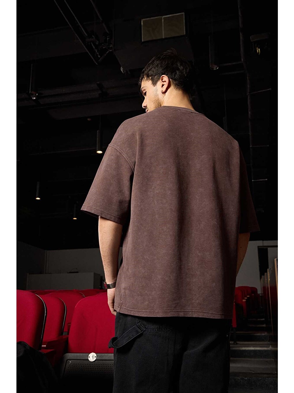 Erkek Oversize Yıkamalı Pamuklu Basic Tişört Kahverengi-4