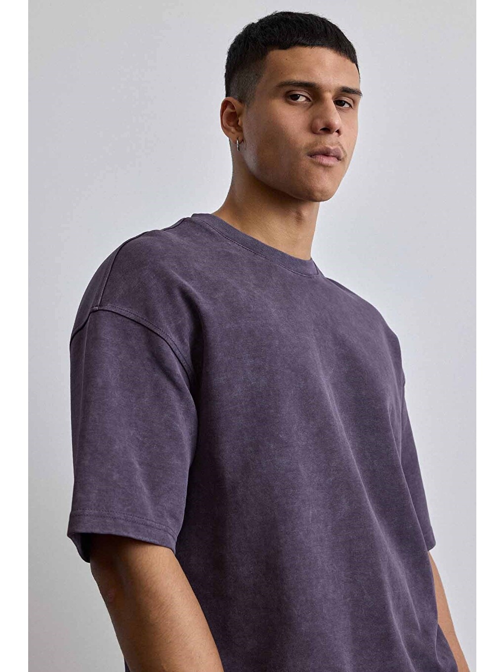 Erkek Oversize Yıkamalı Pamuklu Basic Tişört Mürdüm-3