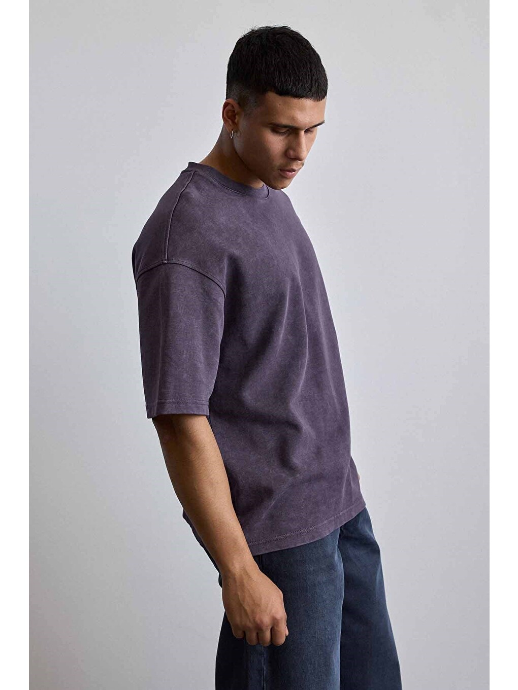 Erkek Oversize Yıkamalı Pamuklu Basic Tişört Mürdüm-5