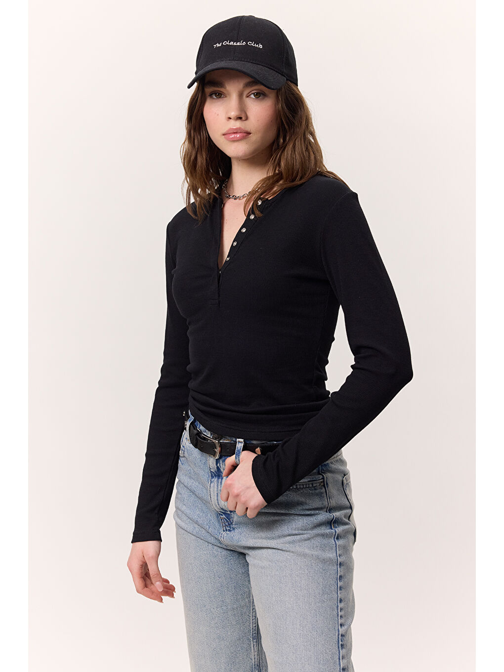 Uzun Kollu Yakası Çıtçıtlı Body Siyah-3