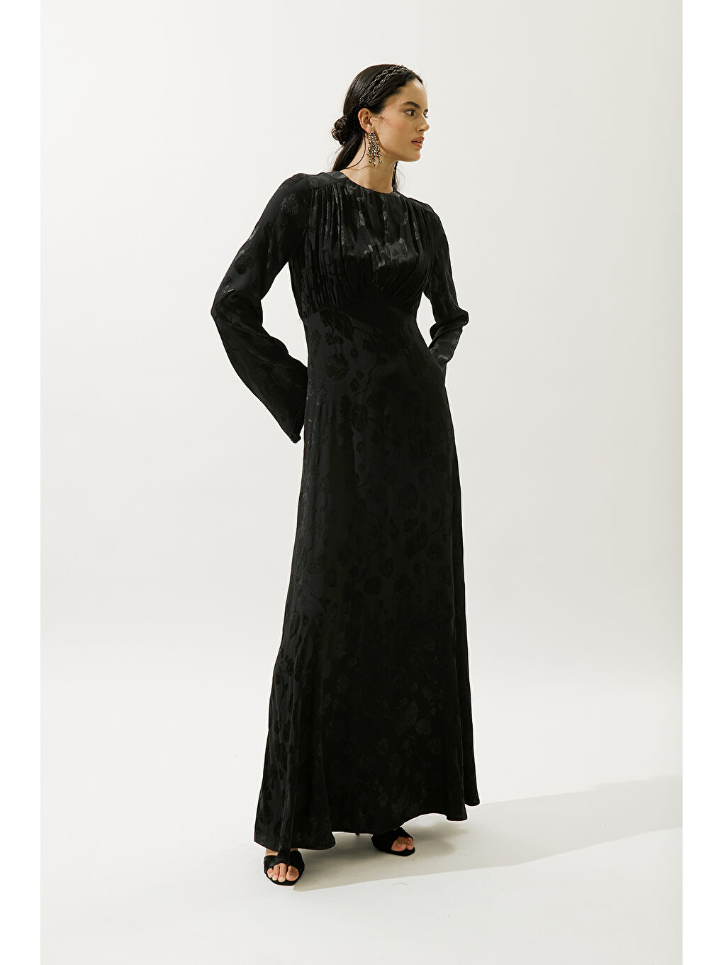 Jakarlı Saten Abiye Elbise Siyah-3